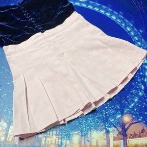 Baby pink pleated mini skirt